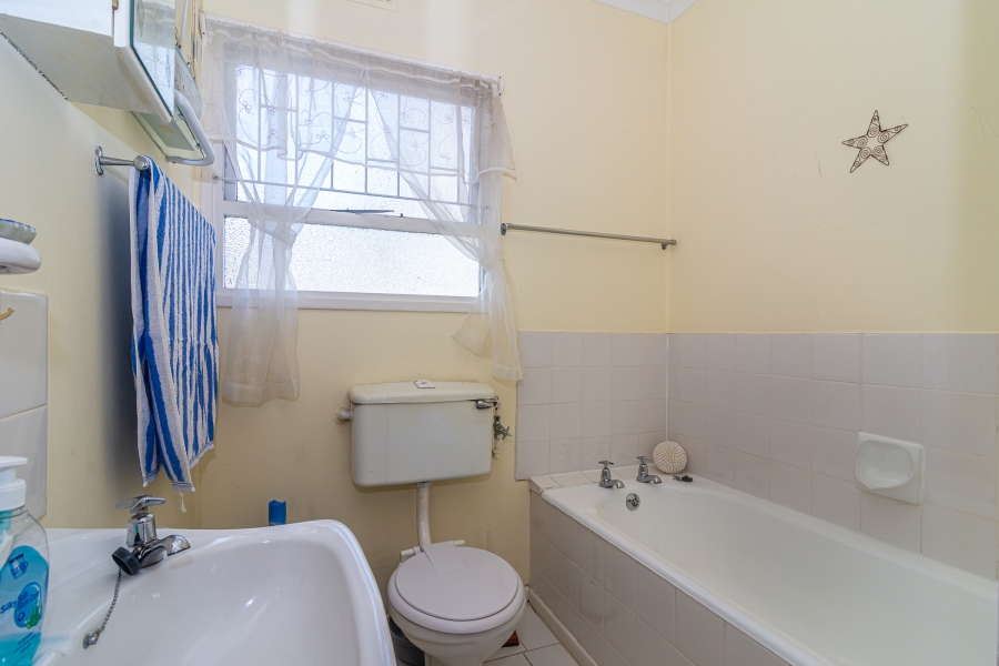 3 Bedroom Property for Sale in De Kelders Western Cape